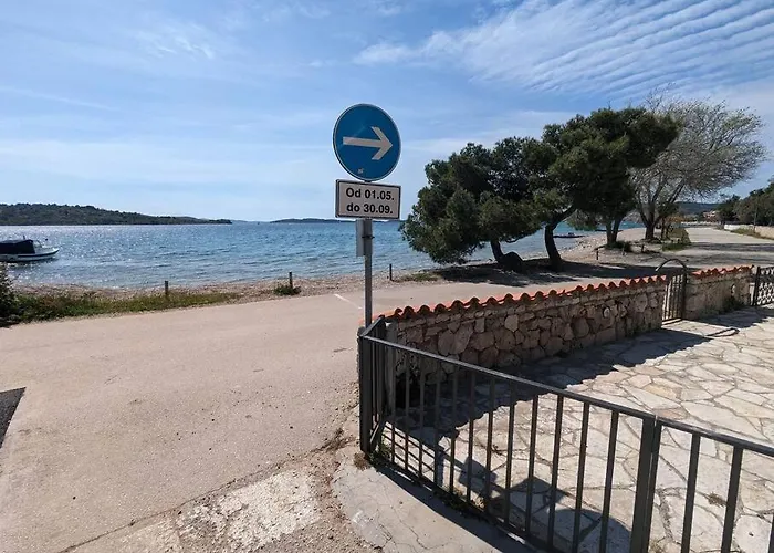 Ground Floor 50m From Back Entrance *