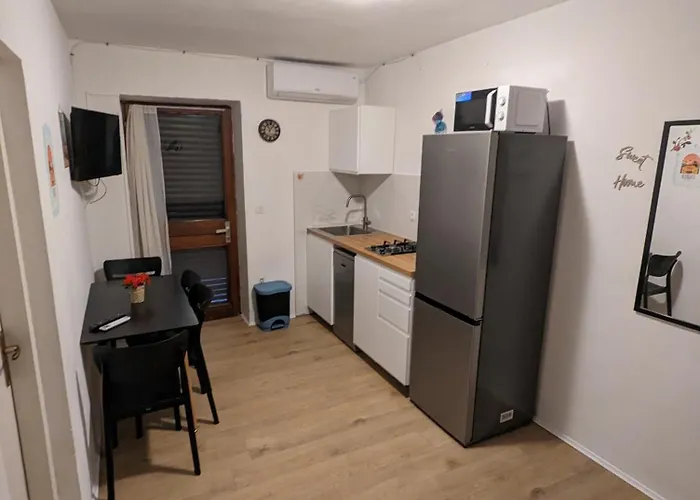 Ground Floor 50m From Back Entrance